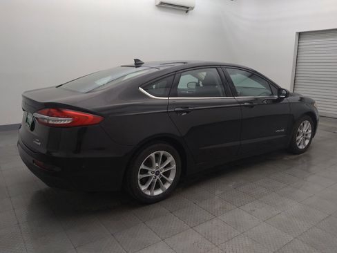 Used 2019 Ford Fusion SE image 10