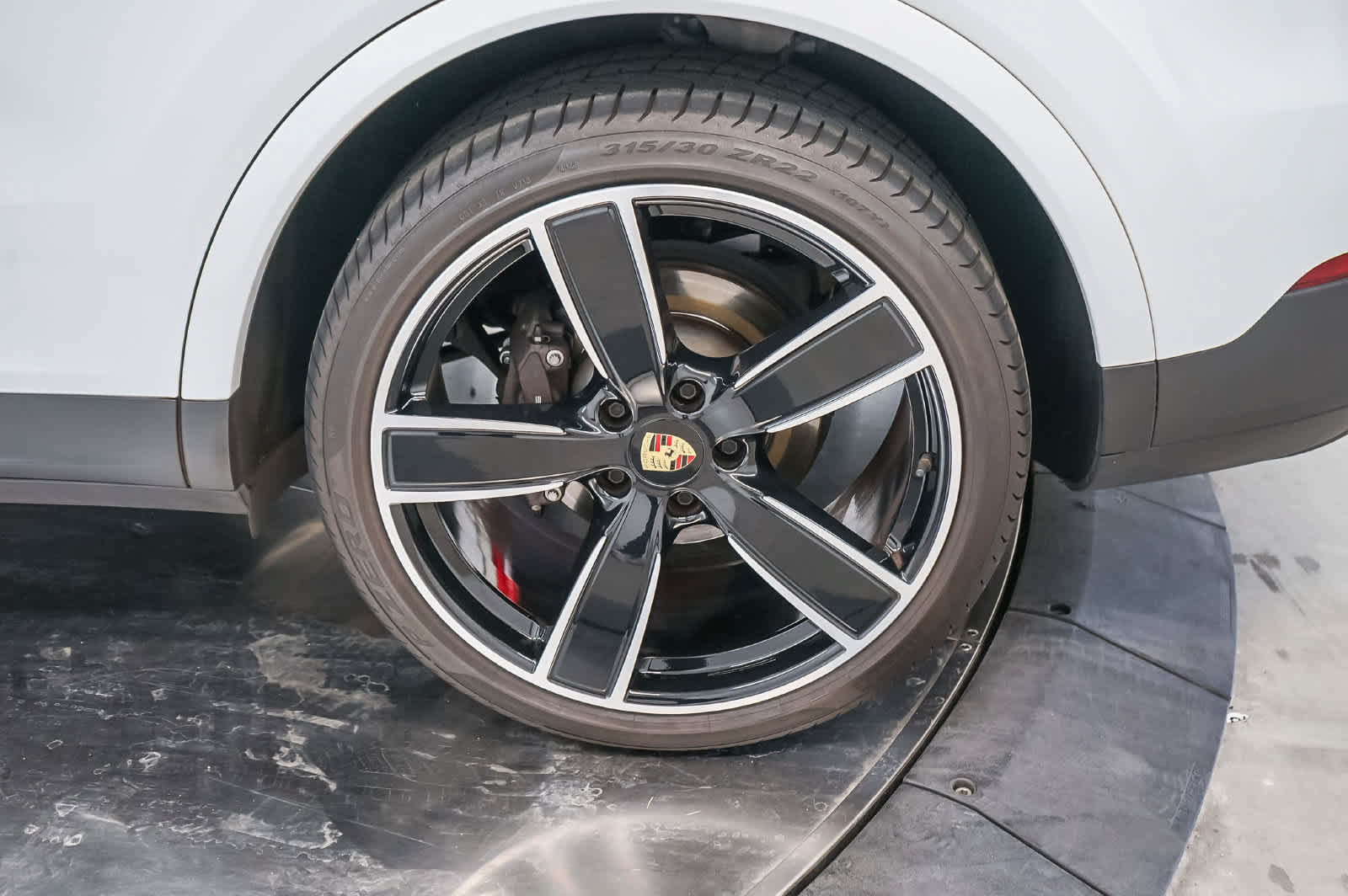 Certified 2023 Porsche Cayenne AWD/4WD image 13