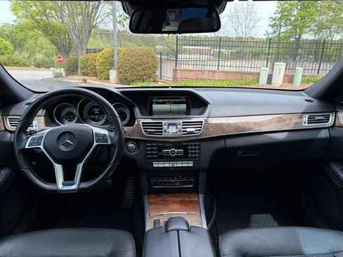 Used 2014 Mercedes-Benz E 350 Sedan image 16