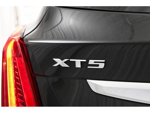 Certified 2022 Cadillac XT5 Premium Luxury FWD image 62