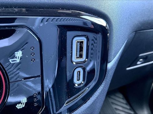 Used 2025 Chevrolet Silverado 1500 RST AWD/4WD image 35