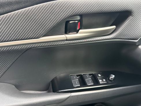 Certified 2025 Toyota Camry SE FWD image 11