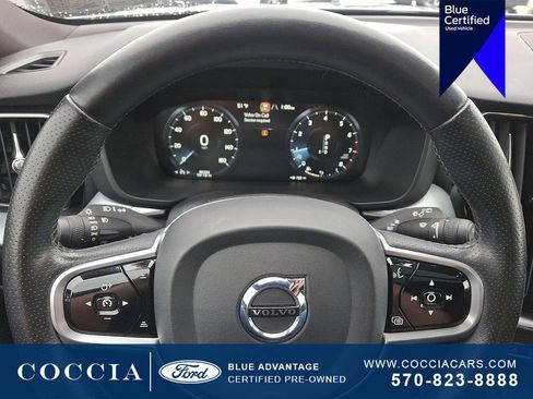 Used 2018 Volvo XC60 T5 Momentum w/ Vision Package AWD/4WD image 21