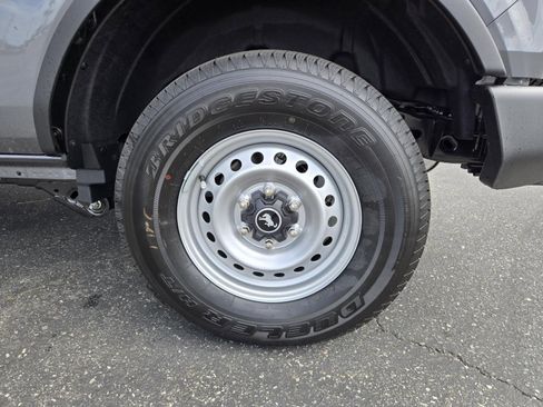 New 2025 Ford Bronco Base image 27