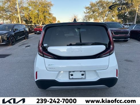 Certified 2025 Kia Soul LX image 7