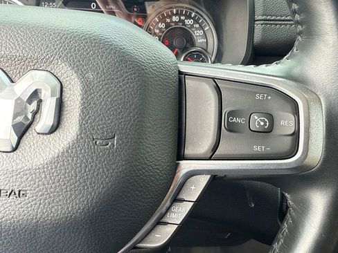 Used 2022 RAM 1500 Laramie AWD/4WD image 7