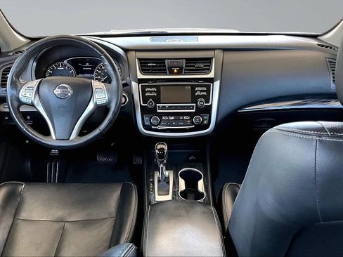 Used 2018 Nissan Altima 2.5 SL FWD image 7