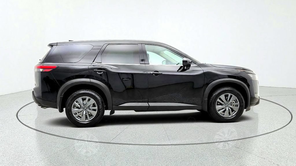 Used 2024 Nissan Pathfinder S AWD/4WD image 4