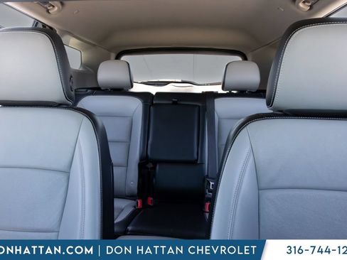 Used 2022 GMC Terrain SLT AWD/4WD image 17