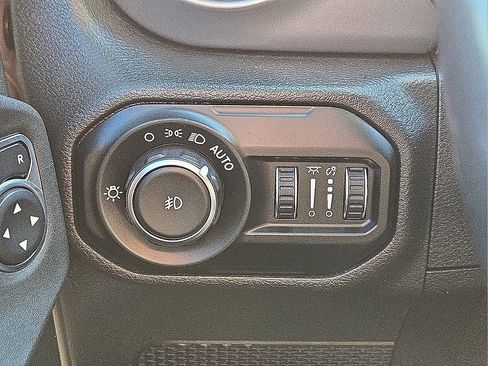 Used 2021 Jeep Wrangler Unlimited Sport image 18