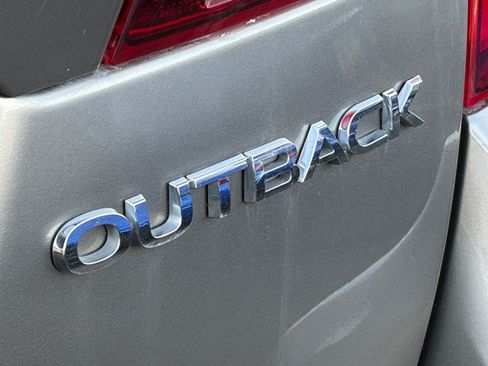 Used 2015 Subaru Outback 2.5i Limited AWD/4WD image 9