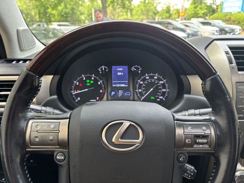 Used 2016 Lexus GX 460 w/ Premium Package AWD/4WD image 14