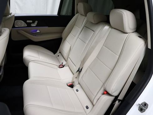 Certified 2026 Mercedes-Benz GLS 450 4MATIC image 12