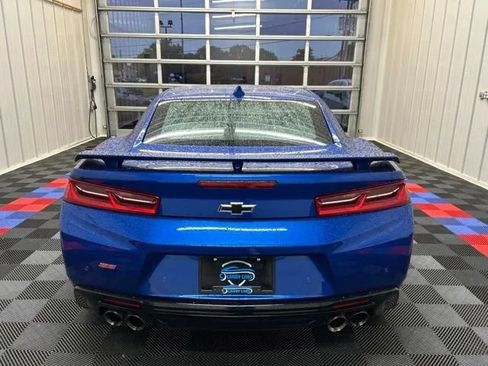 Used 2018 Chevrolet Camaro SS RWD image 4