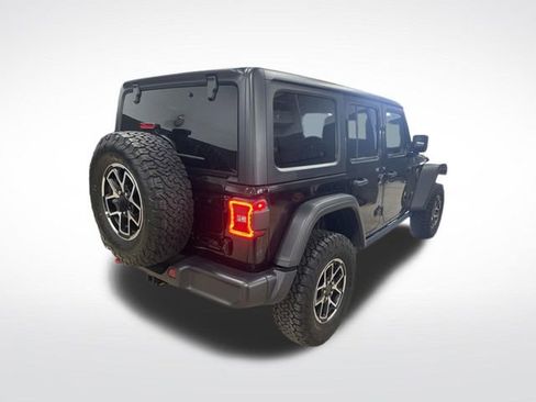 Used 2025 Jeep Wrangler Unlimited Rubicon image 5