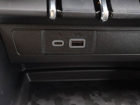 New 2026 Chevrolet Colorado LT w/ LT Convenience Package AWD/4WD image 31