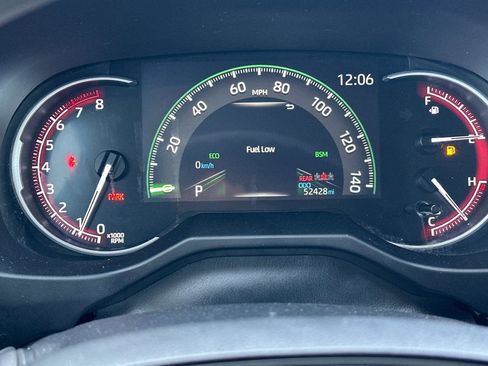 Used 2024 Toyota RAV4 XLE image 28