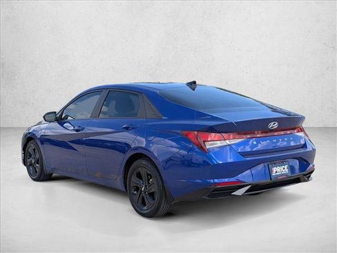 Used 2023 Hyundai Elantra SEL image 8