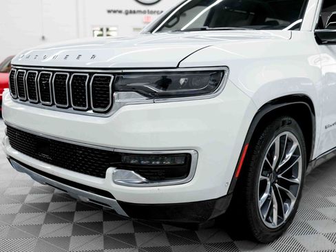Used 2023 Jeep Wagoneer Series III w/ Premium Group I AWD/4WD image 14