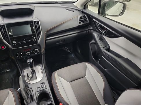 Used 2023 Subaru Crosstrek 2.0i Premium image 12