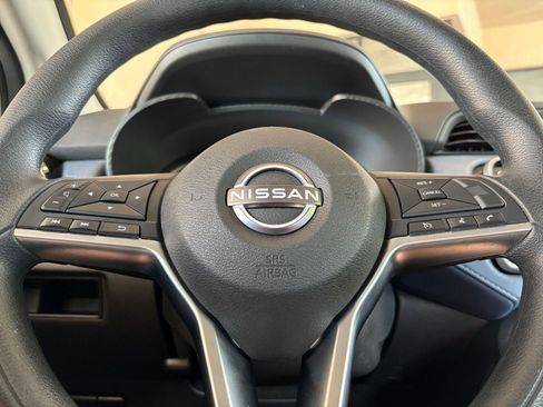 Used 2025 Nissan Versa SV FWD image 25
