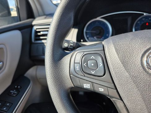 Used 2016 Toyota Camry LE image 14