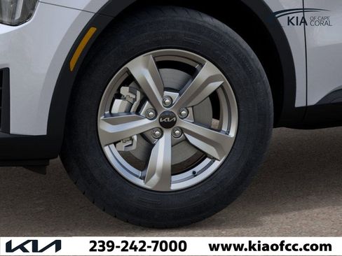 New 2026 Kia Sorento LX image 9