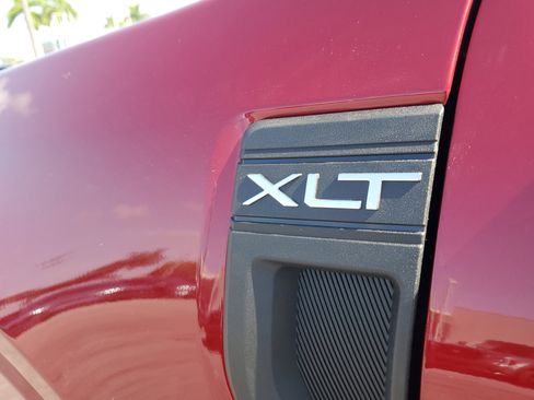 New 2025 Ford Maverick XLT w/ XLT Luxury Package AWD/4WD image 8