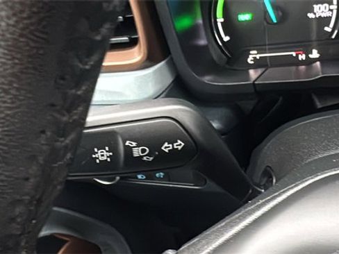 Certified 2022 Ford Maverick Lariat w/ Lariat Luxury Package image 16