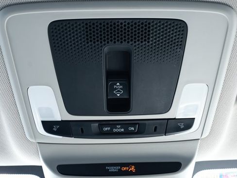 Used 2023 Honda HR-V EX-L image 19