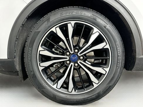 Used 2022 Ford Escape SE w/ SE Sport Appearance Package image 11