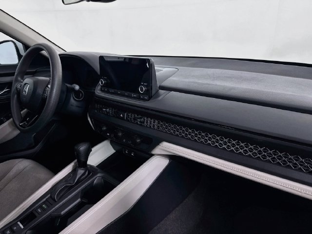 Used 2023 Honda Accord LX image 27