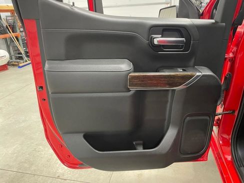 Used 2022 GMC Sierra 1500 SLE w/ Driver Alert Package II image 18