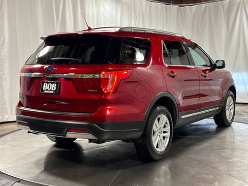 Used 2019 Ford Explorer XLT w/ Equipment Group 202A AWD/4WD image 10