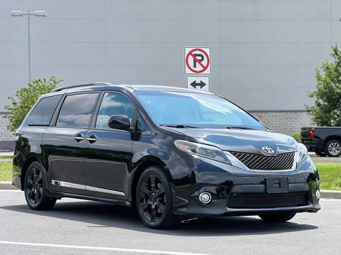 Used 2015 Toyota Sienna SE Premium FWD image 7