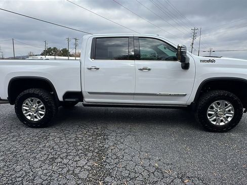 New 2025 Chevrolet Silverado 2500 High Country w/ High Country Premium Package image 4