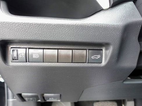 Used 2022 Toyota RAV4 XLE image 16