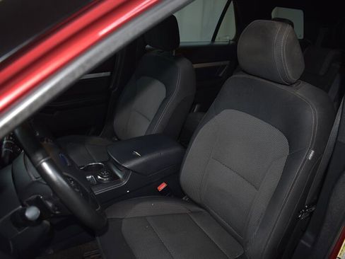 Used 2016 Ford Explorer XLT AWD/4WD image 15