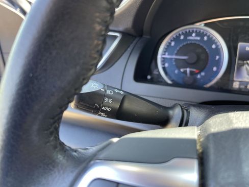 Used 2015 Toyota Camry XLE FWD image 16