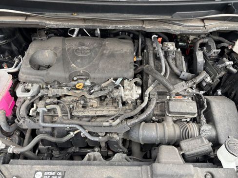 Used 2024 Toyota Sienna XLE FWD image 34
