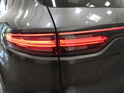 Used 2019 Porsche Cayenne S AWD/4WD image 39