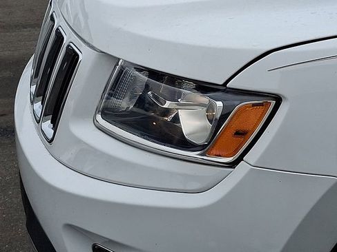 Used 2016 Jeep Grand Cherokee Limited image 28