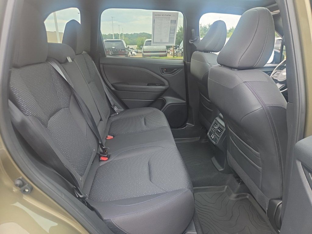 Used 2025 Subaru Forester Premium AWD/4WD image 20