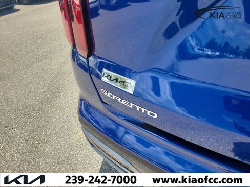 Certified 2023 Kia Sorento S w/ Panoramic Sunroof Package FWD image 11