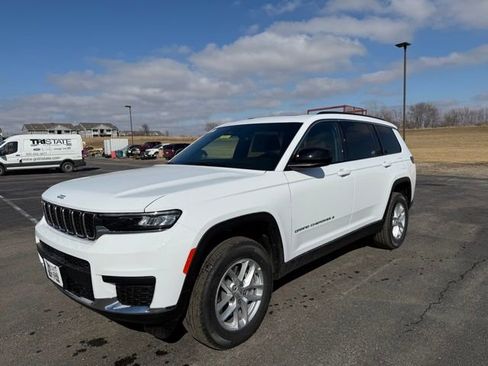 New 2026 Jeep Grand Cherokee L Laredo image 1