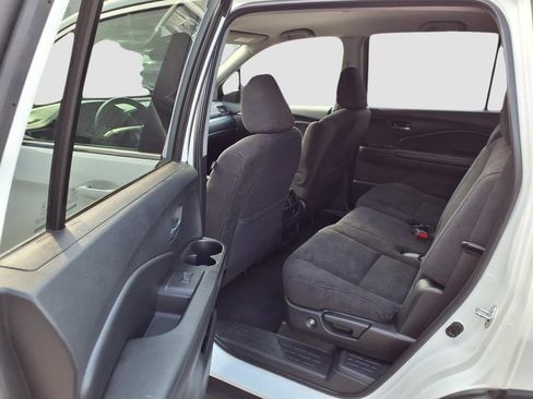 Used 2021 Honda Pilot EX image 28