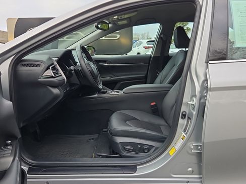 Used 2024 Toyota Camry XSE image 4