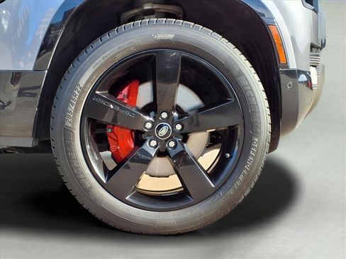 Used 2020 Land Rover Defender 110 X image 9