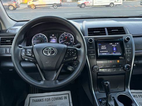 Used 2015 Toyota Camry LE FWD image 23