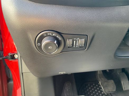 Used 2023 Jeep Compass Latitude w/ Convenience Group AWD/4WD image 13